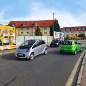 Ettmannsdorfer Str. - FC-Sportplatz/Mauer
