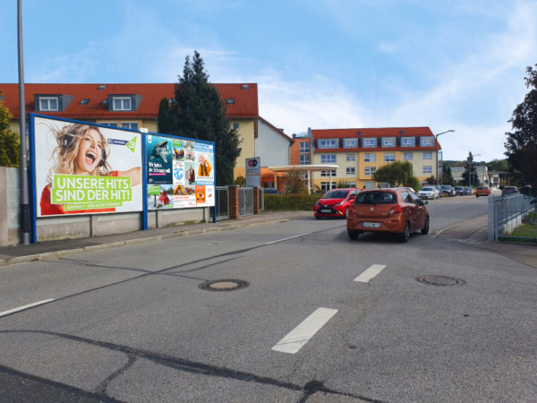 Ettmannsdorfer Str. - FC SAD Haupteingang