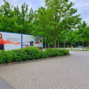 Rennweg - bei ALDI Sicht Parkplatz