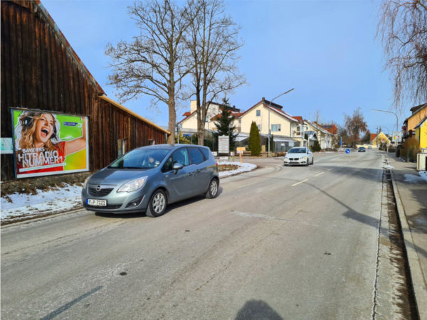 Alte Regensburger Str. - gg. Rosenstr.  "P"