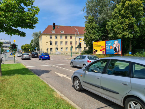 Landshuter Str.- Ecke Zeißstr.