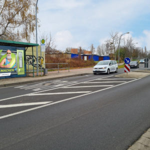 Ernst-Mey-Straße - stadtauswärts      WH