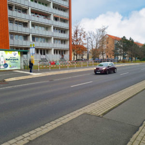 Torgauer Landstr. - Gabelweg rechts am Hochhaus     WH