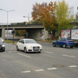 Straubinger Str. li. Ufg.(B8)/An d.Irler Höhe geg.