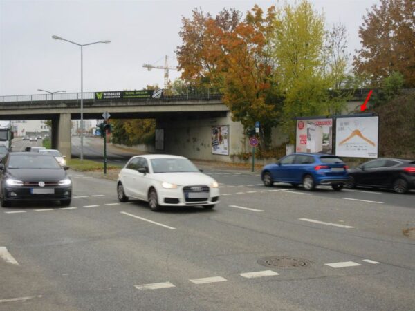 Straubinger Str. li. Ufg.(B8)/An d.Irler Höhe geg.