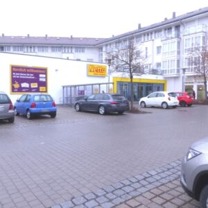 Karl-Stieler-Str.  70/Netto neb. Eing. re.