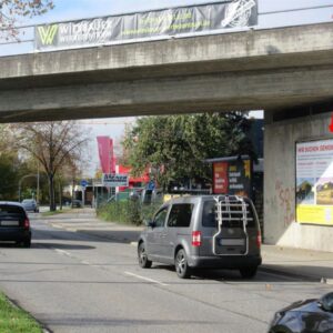 Straubinger Str./B8, 2. DB-Brücke saw.